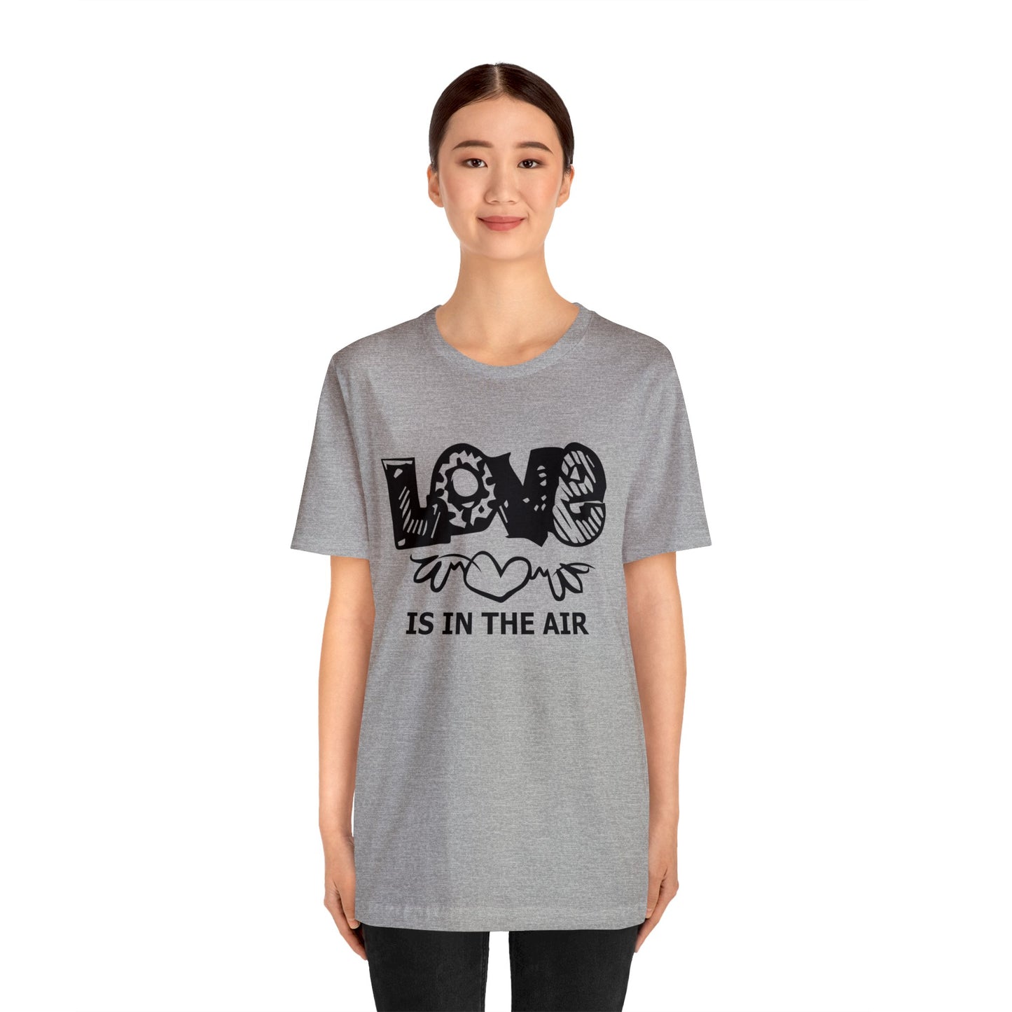 Love is in the air T-Shirt